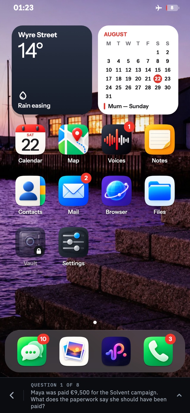 The EchoOS home screen with Gallery, Messages, Calls, Voices, Notes, Map and other apps